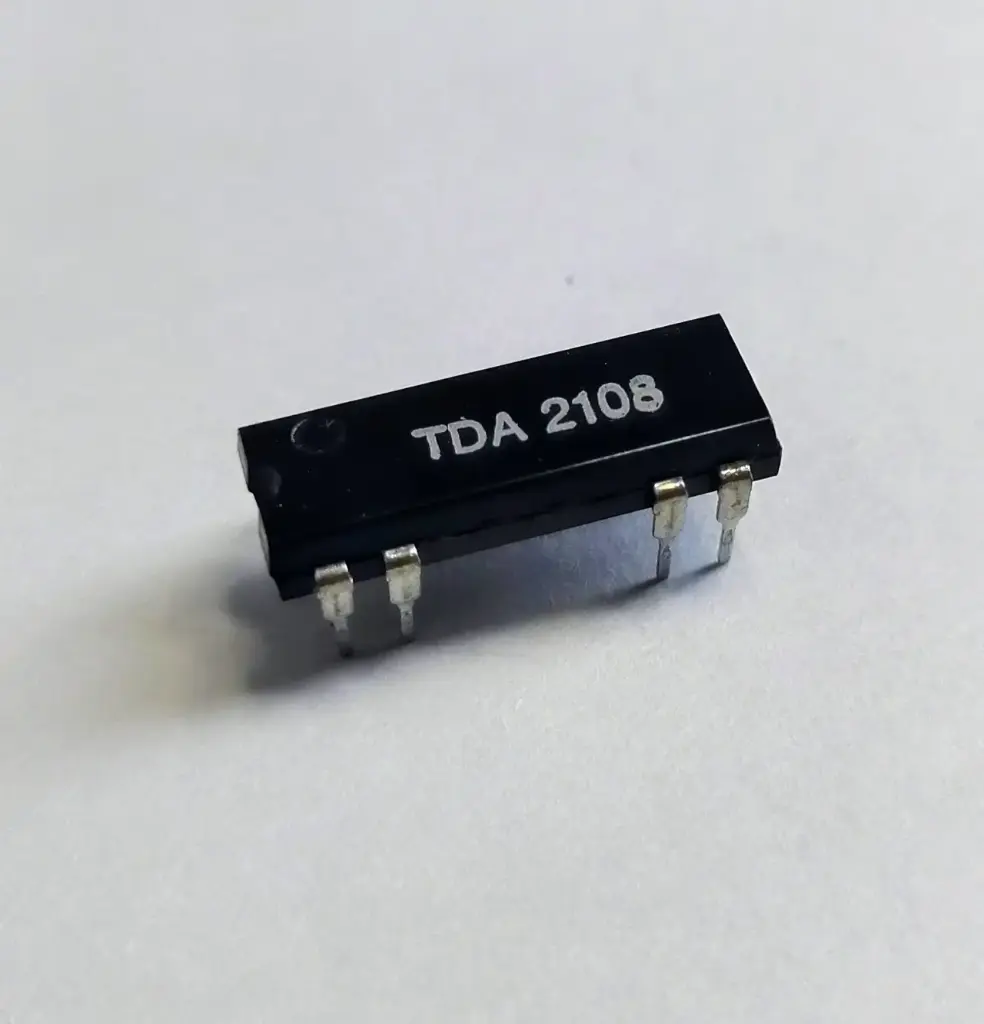 [IC-TDA2108] TDA2108 Circuit BBD 2048 stages (MN3008)